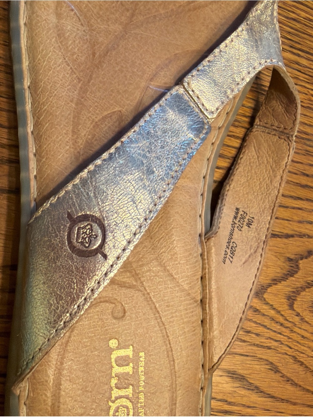 BORN Comfort Leather Thong Sandals - Metallic Gold - Picture 4 of 8